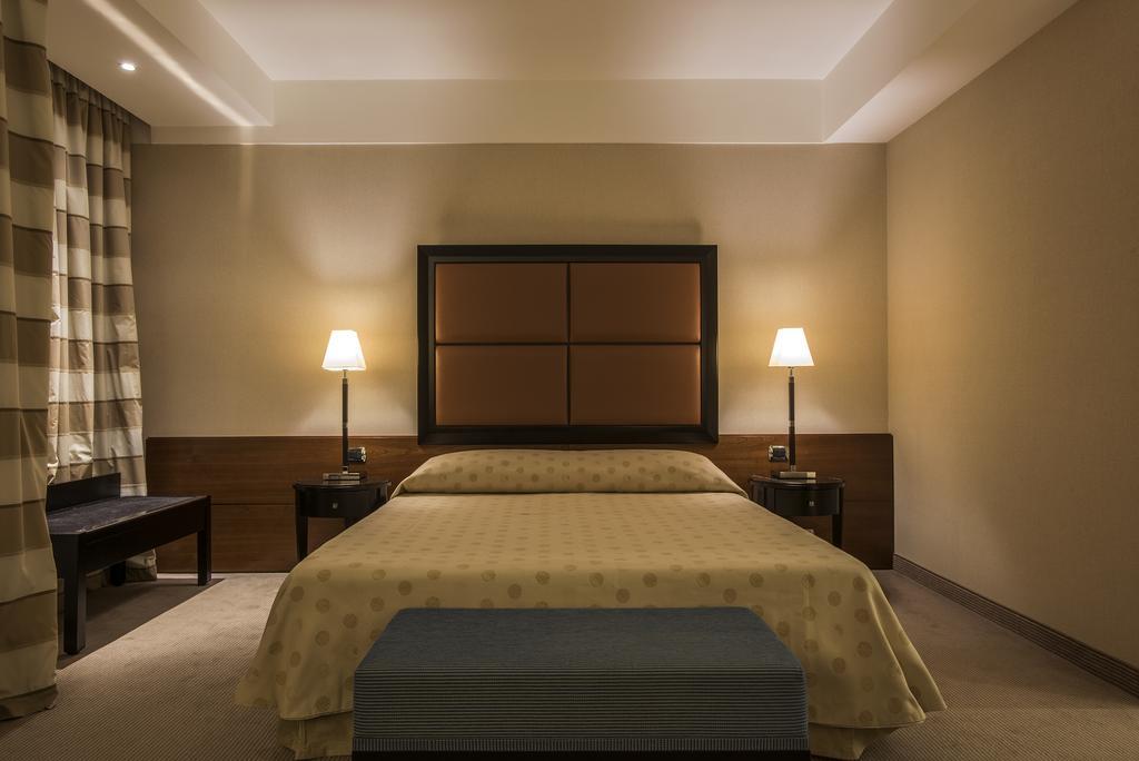 Ergife Palace Hotel Rome Exterior photo